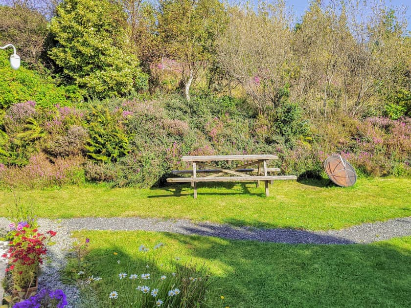 Garden | Gàrradh an Fhàsaich, Glendale