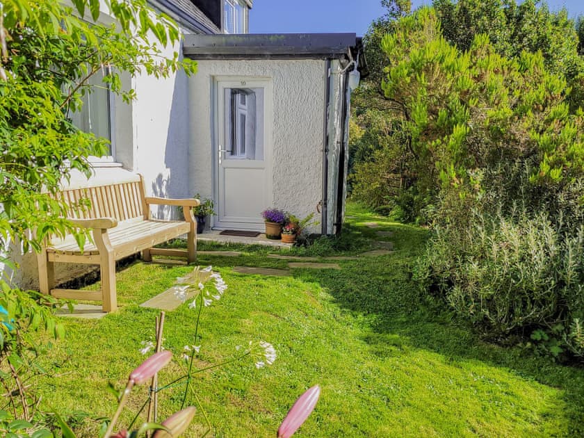 Garden | Gàrradh an Fhàsaich, Glendale