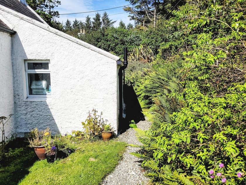 Rear Entrance  | Gàrradh an Fhàsaich, Glendale