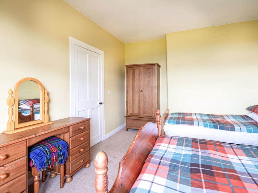 Twin bedroom | Auld House, Doll