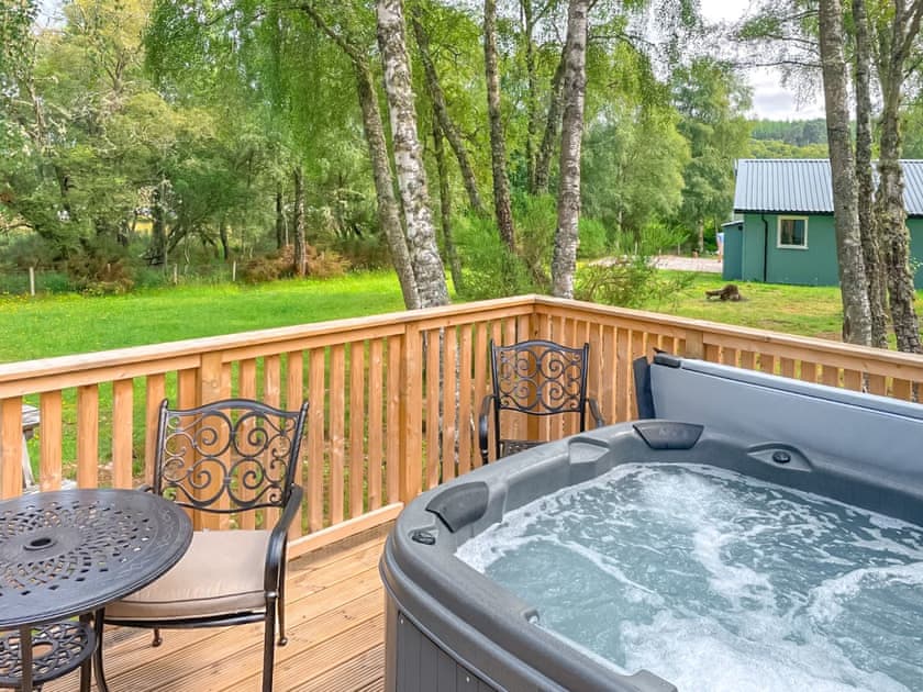 Hot tub | Bracken Lodge 16 - Kiltarlity Logdes, Beauly