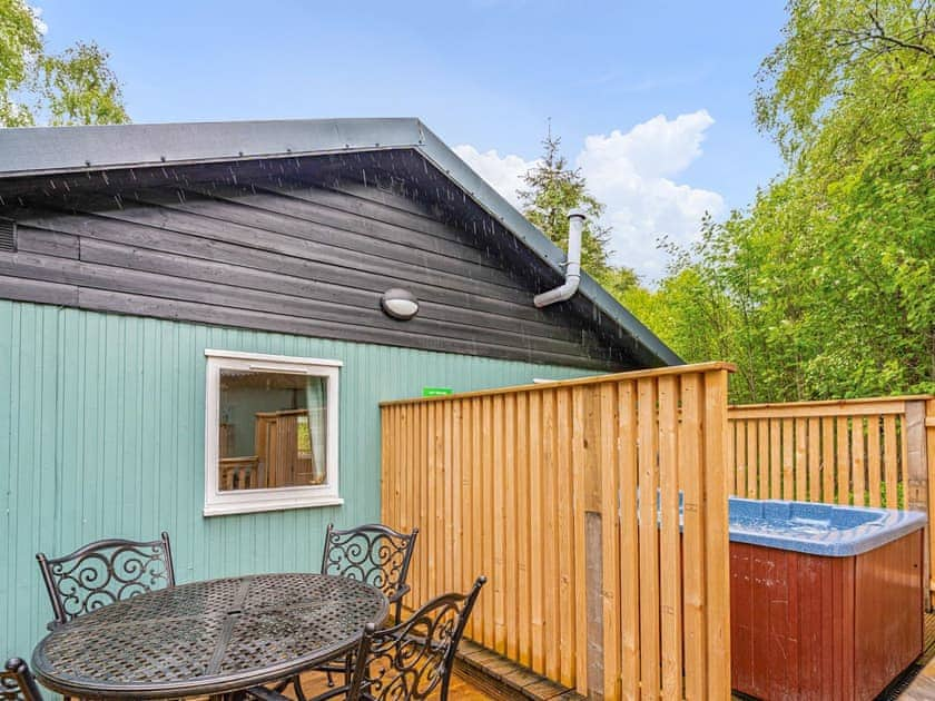 Decking | Bracken Lodge 7 - Kiltarlity Lodges, Beauly