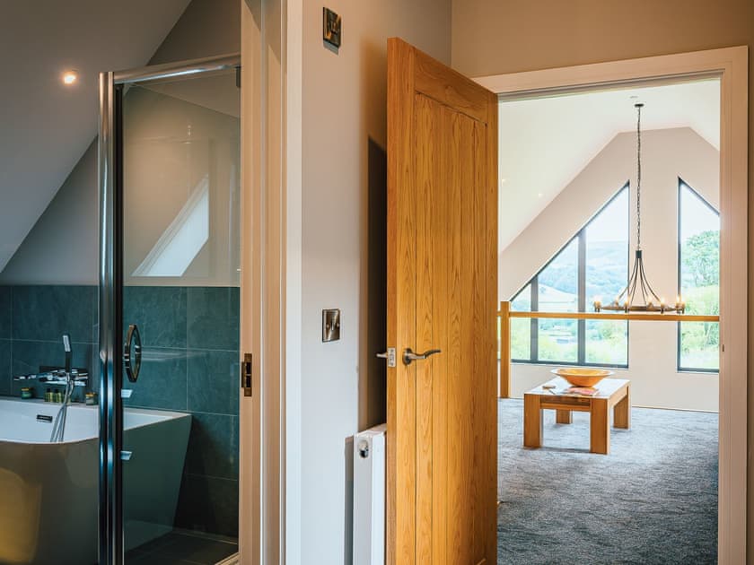 En-suite | Coed y Pentre, Carno