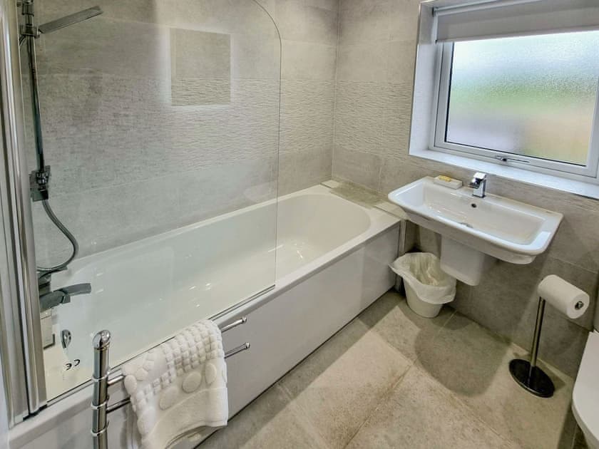 Bathroom | Copper Cottage - Copper Beech Cottages, Rothbury