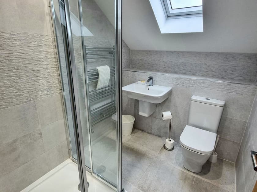 Shower room | Fairway View Cottage - Copper Beech Cottages, Rothbury