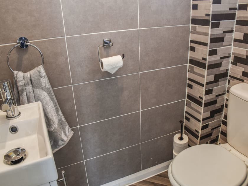 Shower room | Zebra House, Blaenavon