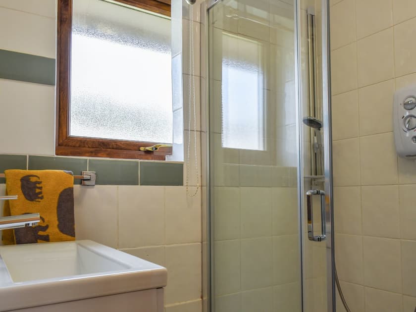 Shower room | Zebra House, Blaenavon