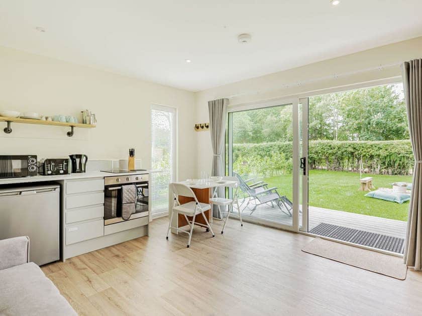 Open plan living space | Silver Birch - Woodland Cottages, Halstead