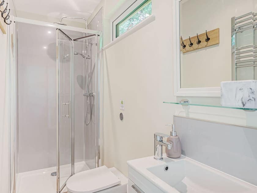 Shower room | Silver Birch - Woodland Cottages, Halstead