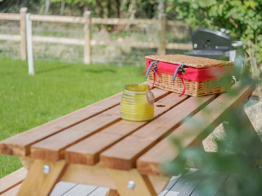 Garden and grounds | Silver Birch - Woodland Cottages, Halstead