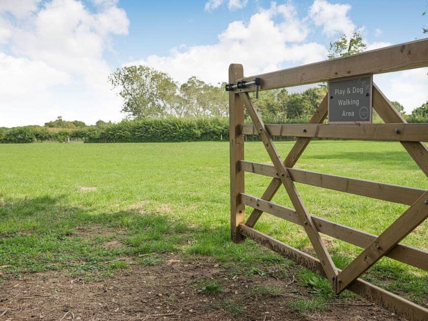 Garden and grounds | Silver Birch - Woodland Cottages, Halstead