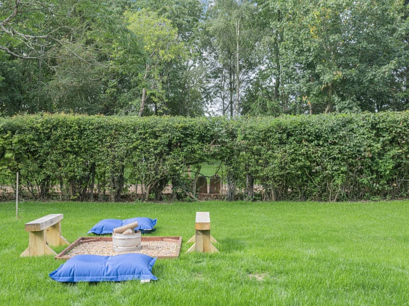 Garden and grounds | English Oak - Woodland Cottages, Halstead