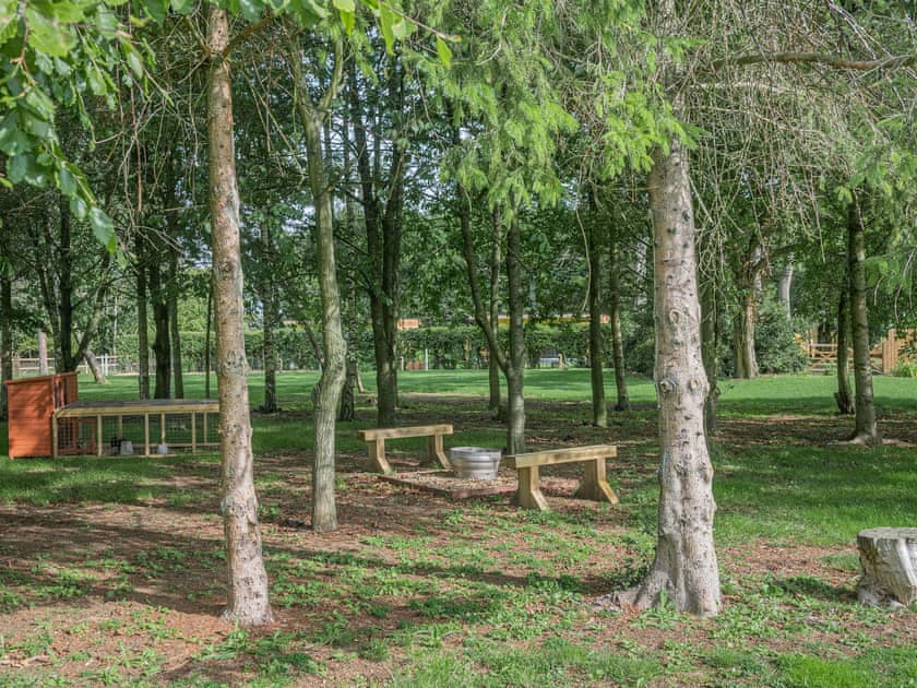 Garden and grounds | English Oak - Woodland Cottages, Halstead