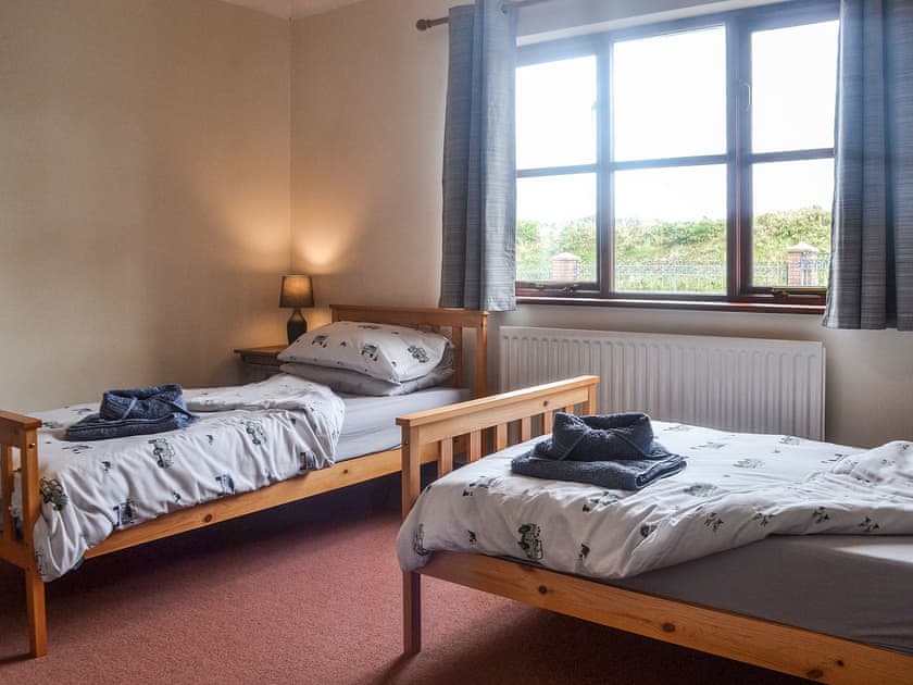 Twin bedroom | Awel Wen, Tregaron