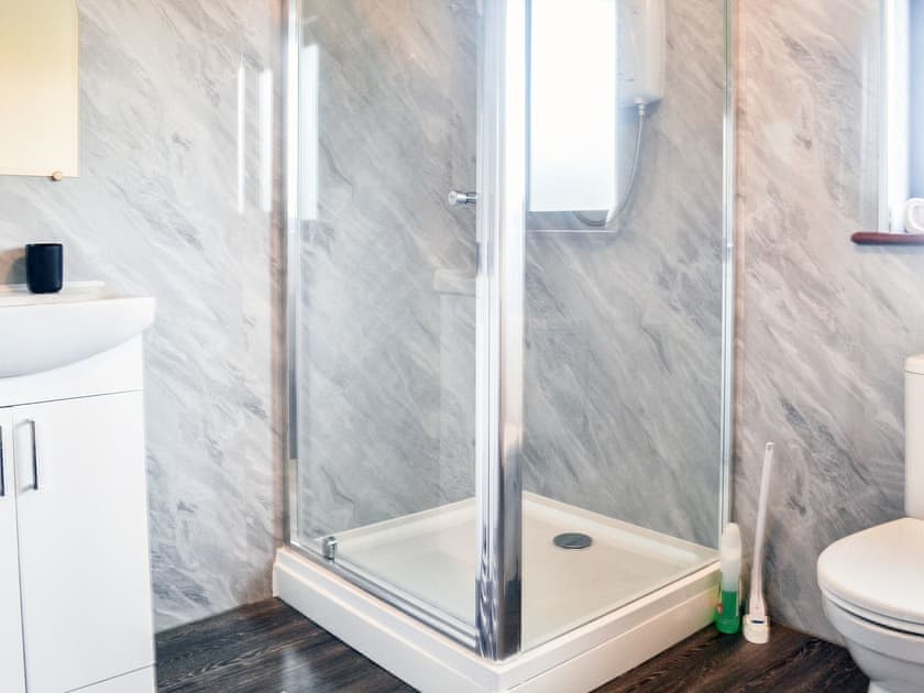 Shower room | Awel Wen, Tregaron