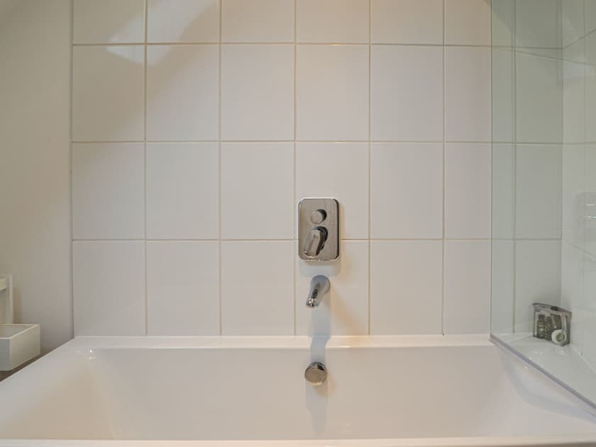 Bathroom | Wolf’s Den, Filey