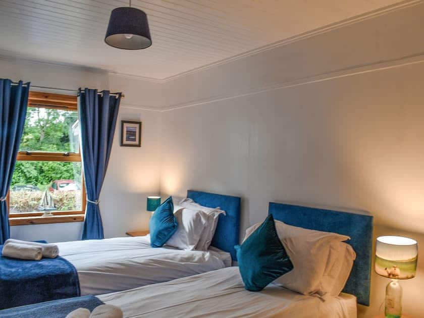 Twin bedroom | Dunvarrich Cottage, Kyle of Lochalsh