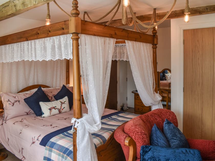 Master bedroom | Goosander Cottage, Holme, near Holmfirth