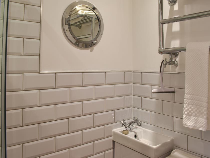 Bathroom | Goosander Cottage, Holme, near Holmfirth