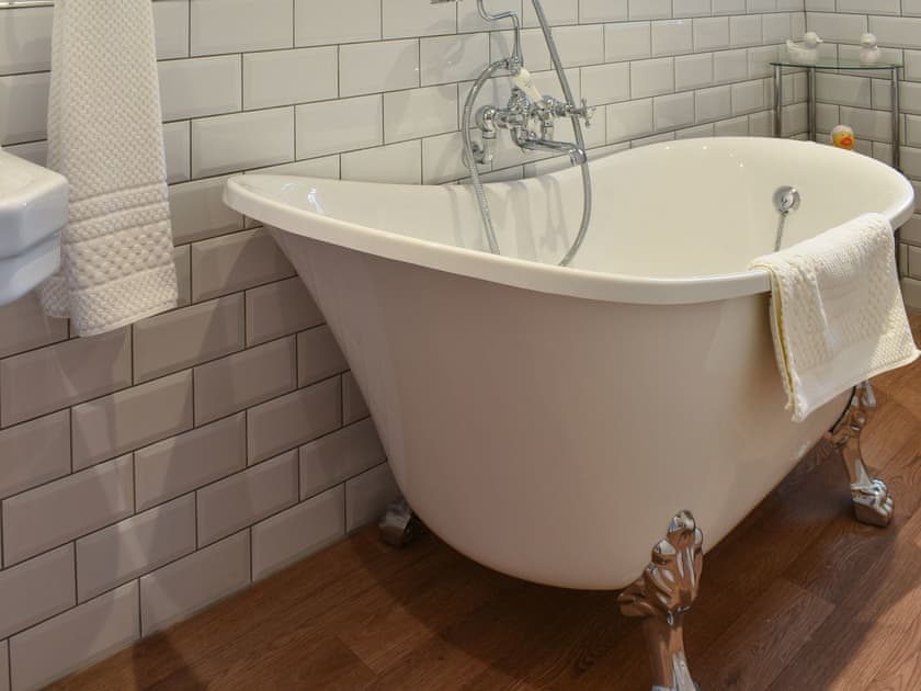 Bathroom | Goosander Cottage, Holme, near Holmfirth
