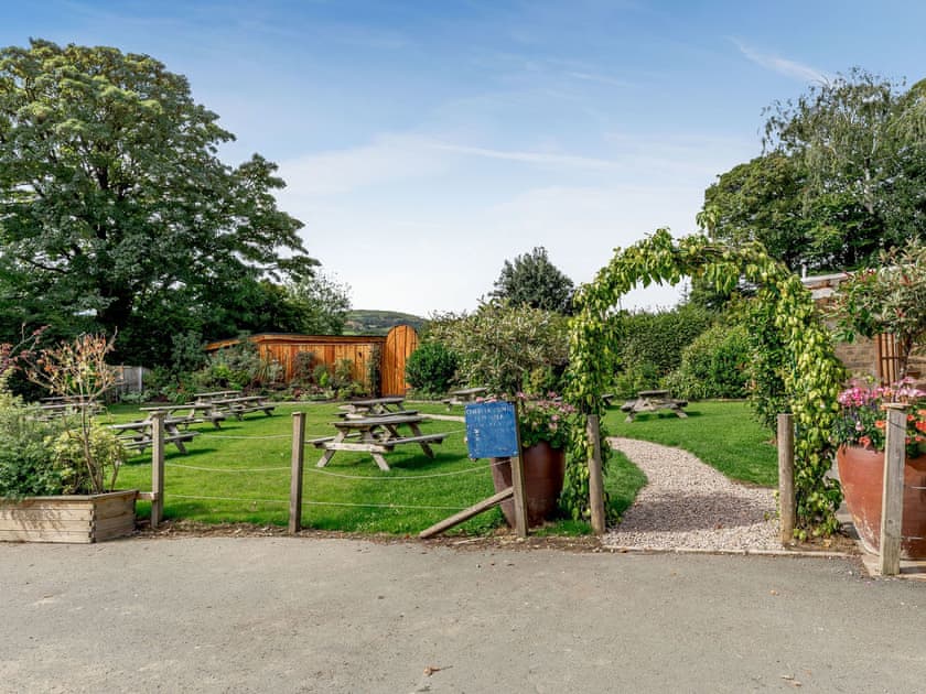 On-site amenities | Celyn - The Secret Garden, Llagadfan, Welshpool