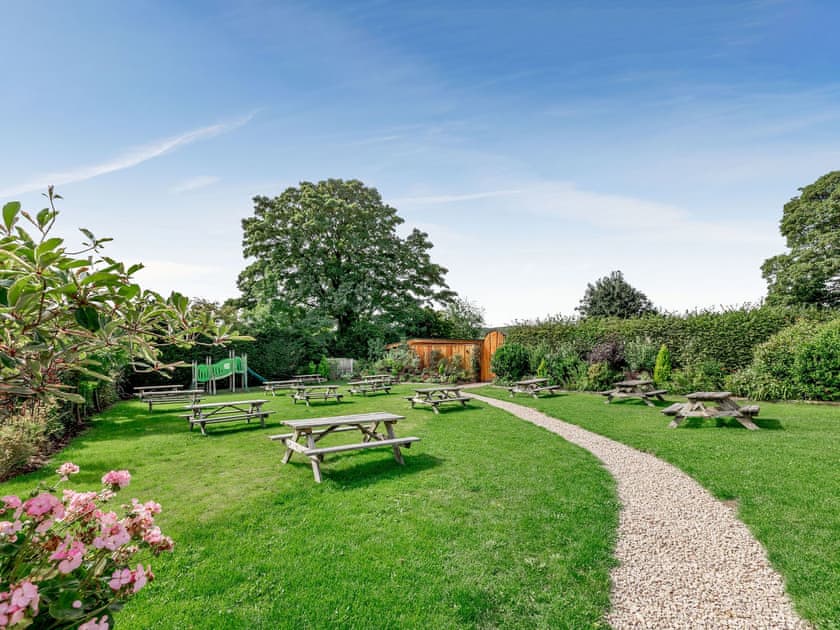 On-site amenities | Celyn - The Secret Garden, Llagadfan, Welshpool
