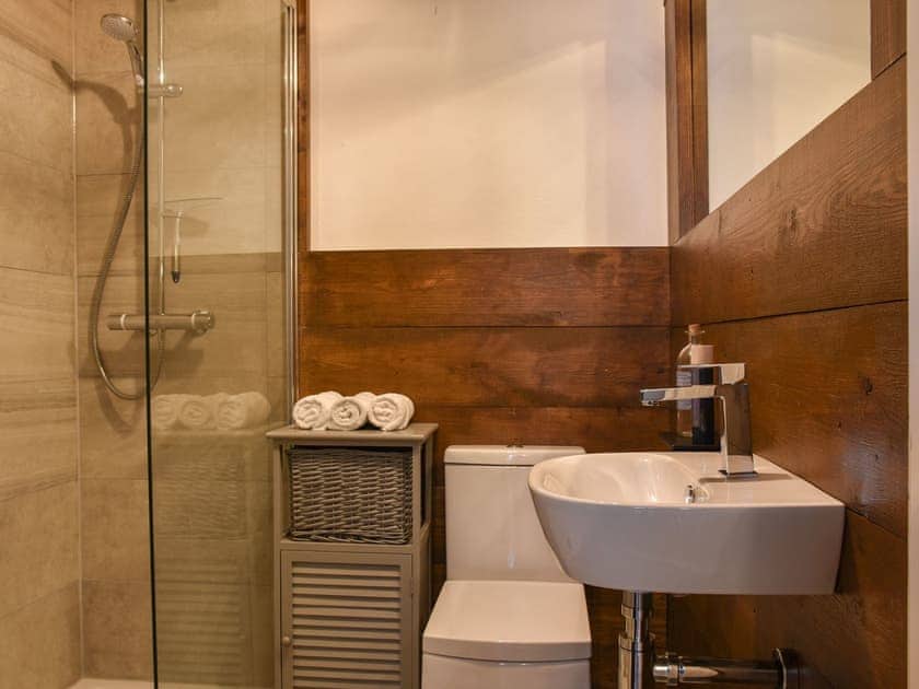 Shower room | The Barn, Sarrett, near Rickmansworth