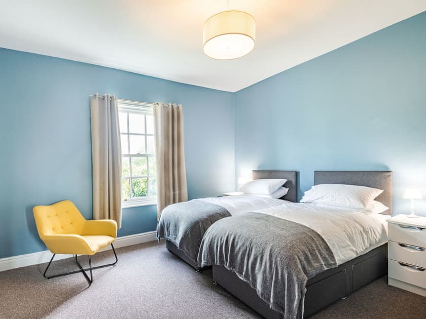 Twin bedroom | Limestone Hill Farmhouse, Tickhill, near Doncaster