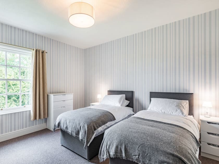 Twin bedroom | Limestone Hill Farmhouse, Tickhill, near Doncaster