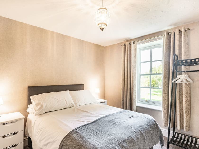 Double bedroom | Limestone Hill Farmhouse, Tickhill, near Doncaster