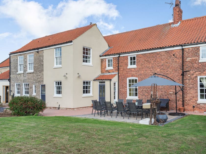 Exterior | Limestone Hill Farmhouse, Tickhill, near Doncaster