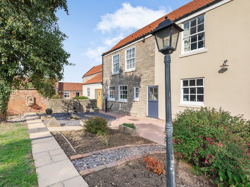 Exterior | Limestone Hill Farmhouse, Tickhill, near Doncaster