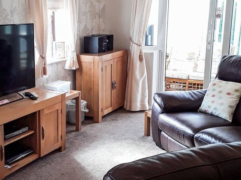 Living room/dining room | Tir Nani Ogg, Towyn, near Rhyl