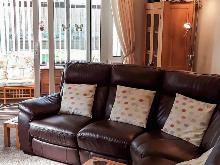 Living room/dining room | Tir Nani Ogg, Towyn, near Rhyl