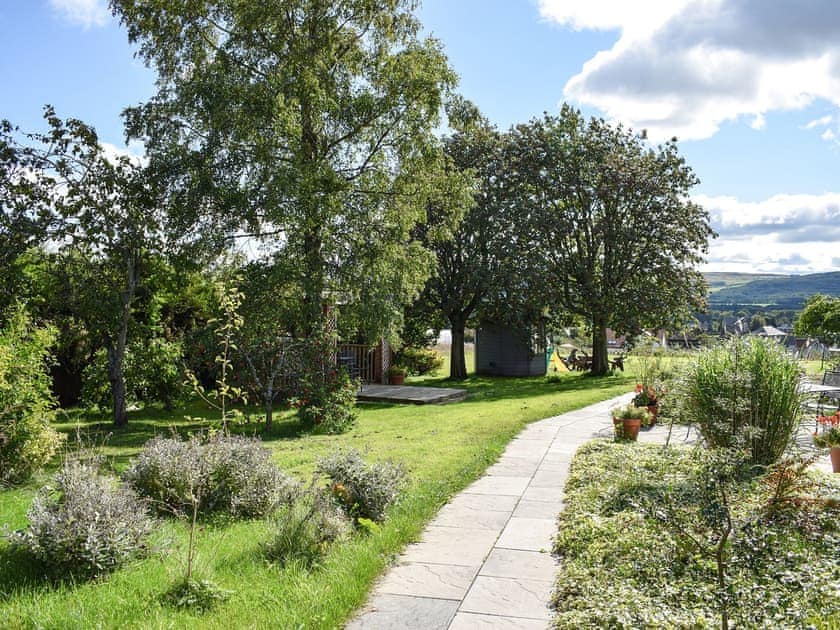 Garden | Orchard House - Blinkbonny Cottages, Auchtermuchty