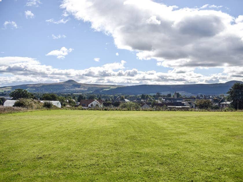 Garden | Orchard House - Blinkbonny Cottages, Auchtermuchty