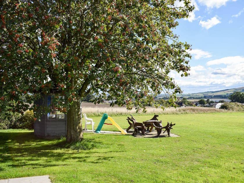 Garden | Fieldview - Blinkbonny Cottages, Auchtermuchty