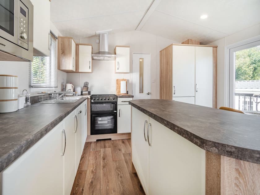 Kitchen | Red Wood Lodge - Lady Edith’s Duo, Scarborough