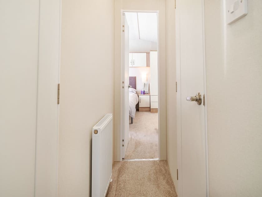 Interior | Red Wood Lodge - Lady Edith’s Duo, Scarborough