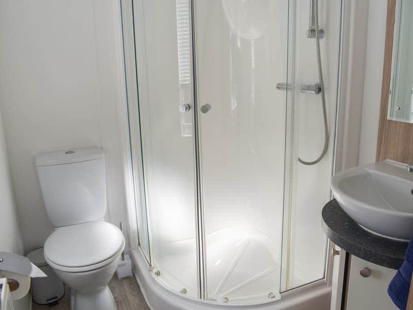 En-suite | Devin Lodge, Dollar