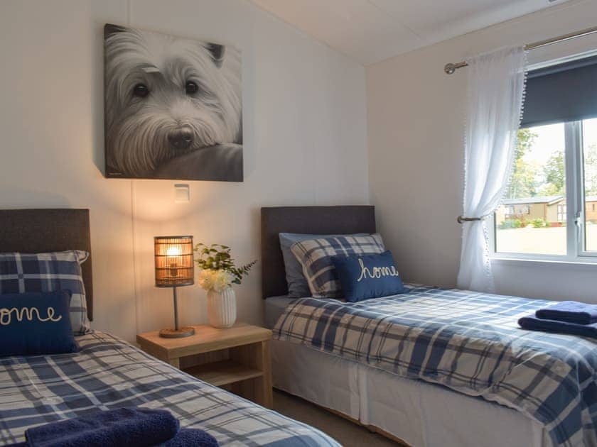 Twin bedroom | Devin Lodge, Dollar
