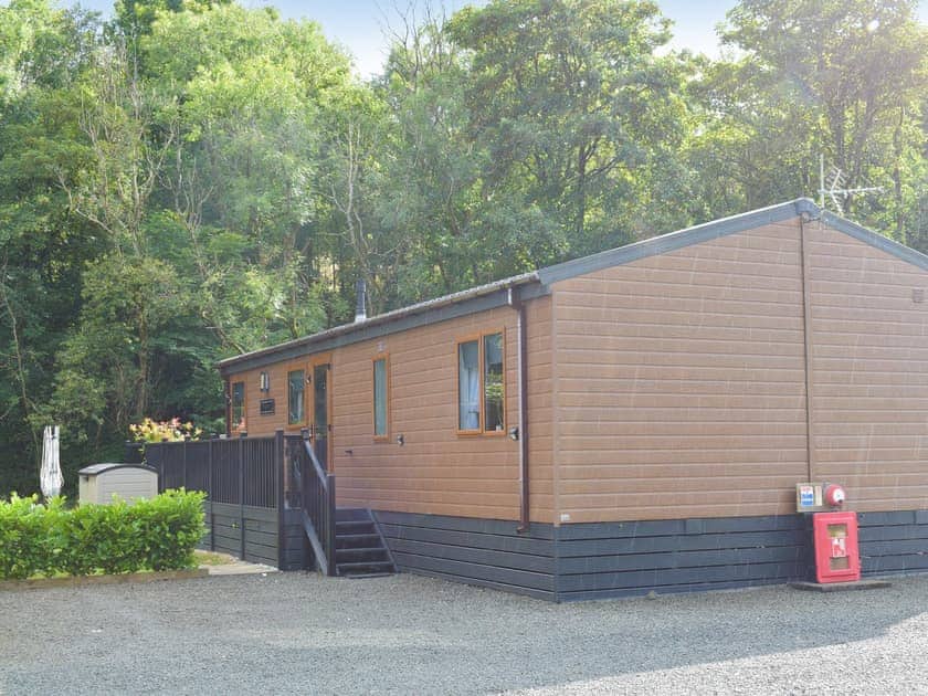 Exterior | Devin Lodge, Dollar