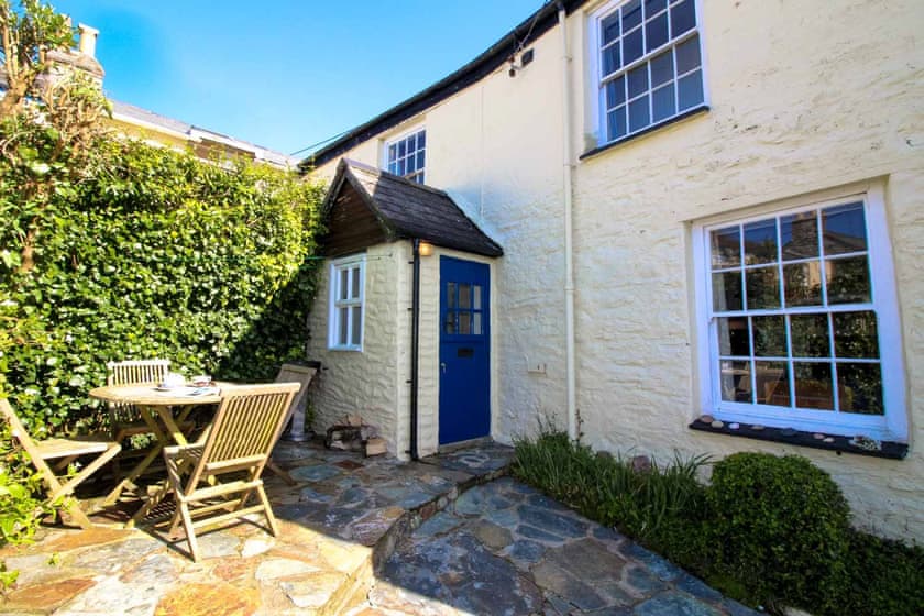 Corner Cottage (ref CWC11817) in St Mawes Hoseasons