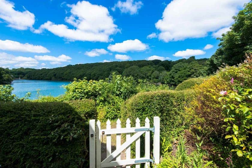 Bethel Cottage - Tregothnan Properties, Coombe