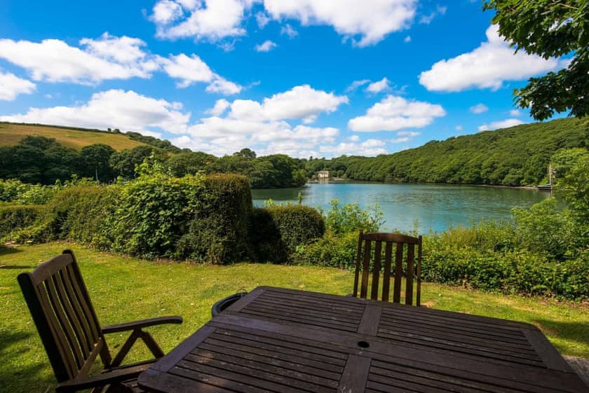 Bethel Cottage - Tregothnan Properties, Coombe