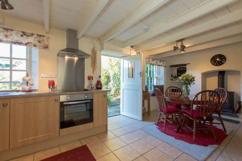 Bethel Cottage - Tregothnan Properties, Coombe