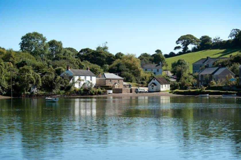 Riverside Cottage - Tregothnan Properties, Coombe