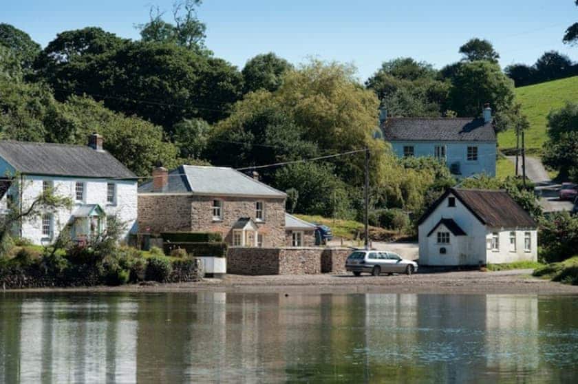 Riverside Cottage - Tregothnan Properties, Coombe