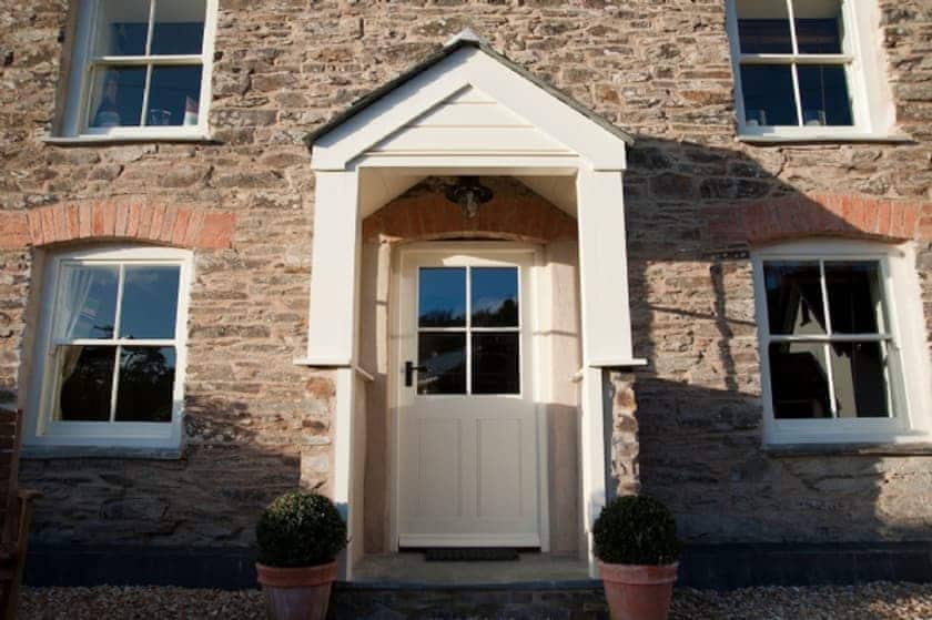 Riverside Cottage - Tregothnan Properties, Coombe
