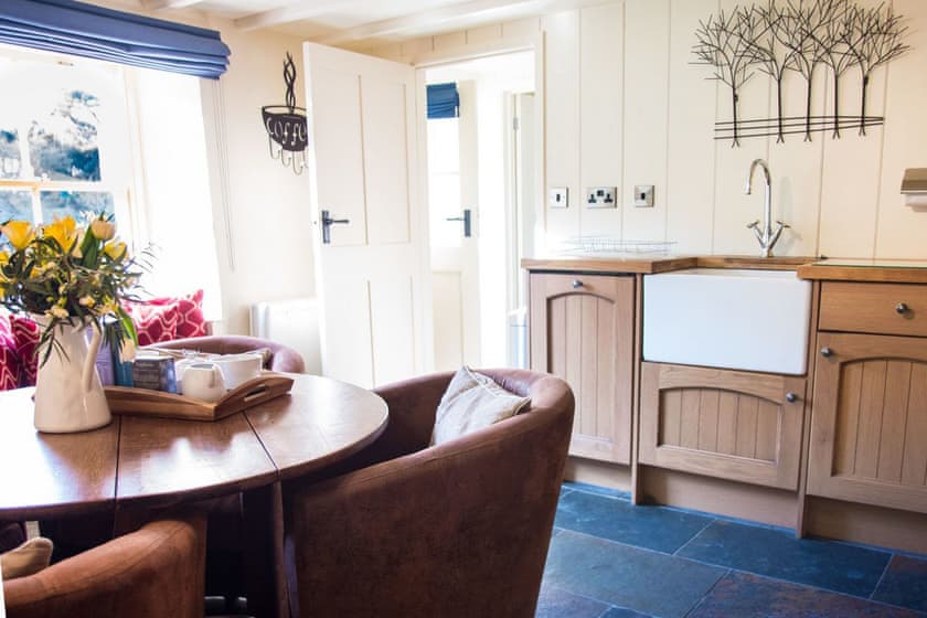 Riverside Cottage - Tregothnan Properties, Coombe